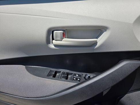 Used 2023 Toyota Corolla LE FWD image 21