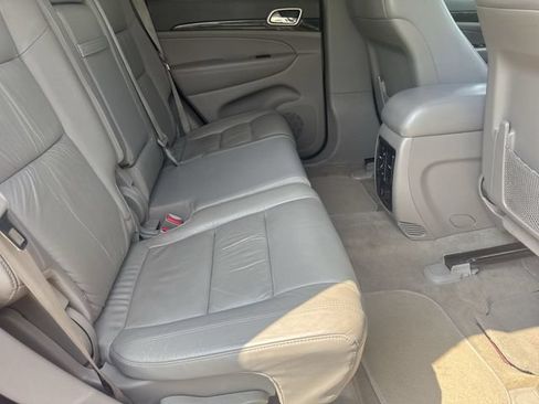 Used 2013 Jeep Grand Cherokee Laredo AWD/4WD image 30