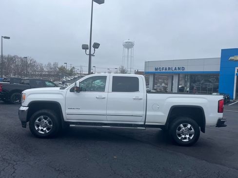 Used 2015 GMC Sierra 2500 SLT w/ Duramax Plus Package image 2