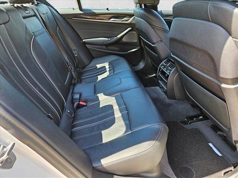 Used 2017 BMW 540i RWD image 21