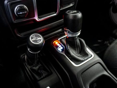 Used 2024 Jeep Wrangler Unlimited Sport AWD/4WD image 36