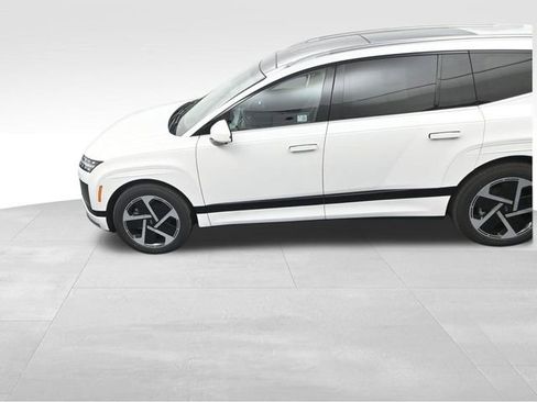 New 2026 Hyundai Ioniq 9 Calligraphy image 27