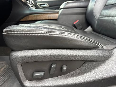Used 2018 GMC Yukon Denali image 16