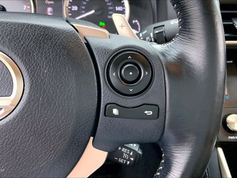 Used 2015 Lexus IS 350 w/ Navigation System Package RWD image 22