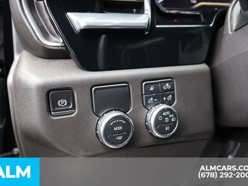 Used 2025 GMC Sierra 1500 SLT RWD image 10