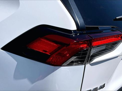 Used 2024 Toyota RAV4 XLE w/ Convenience Package FWD image 28