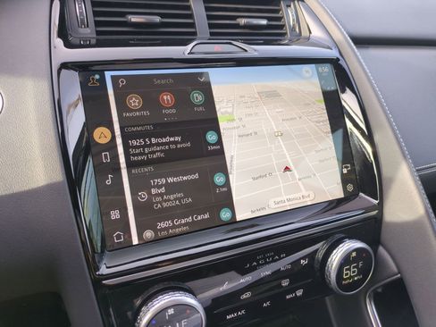 Used 2024 Jaguar E-PACE R-Dynamic SE image 20