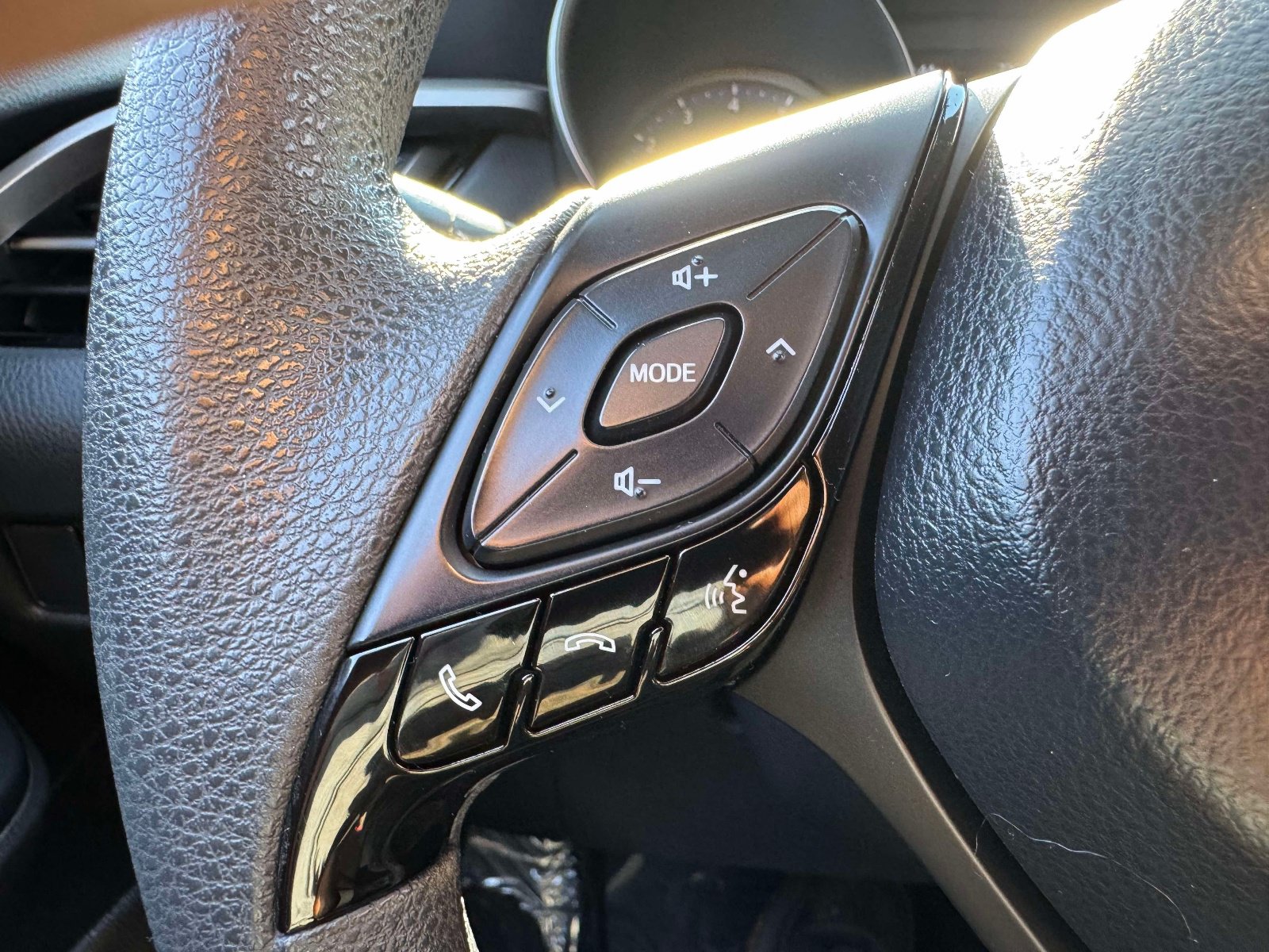 Certified 2021 Toyota C-HR LE FWD image 38