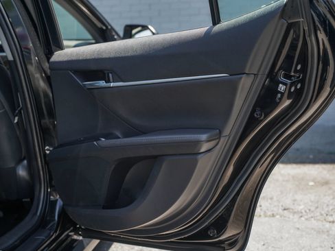 Used 2019 Toyota Camry XLE FWD image 28