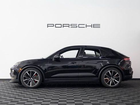 New 2026 Porsche Macan 4 Electric image 2