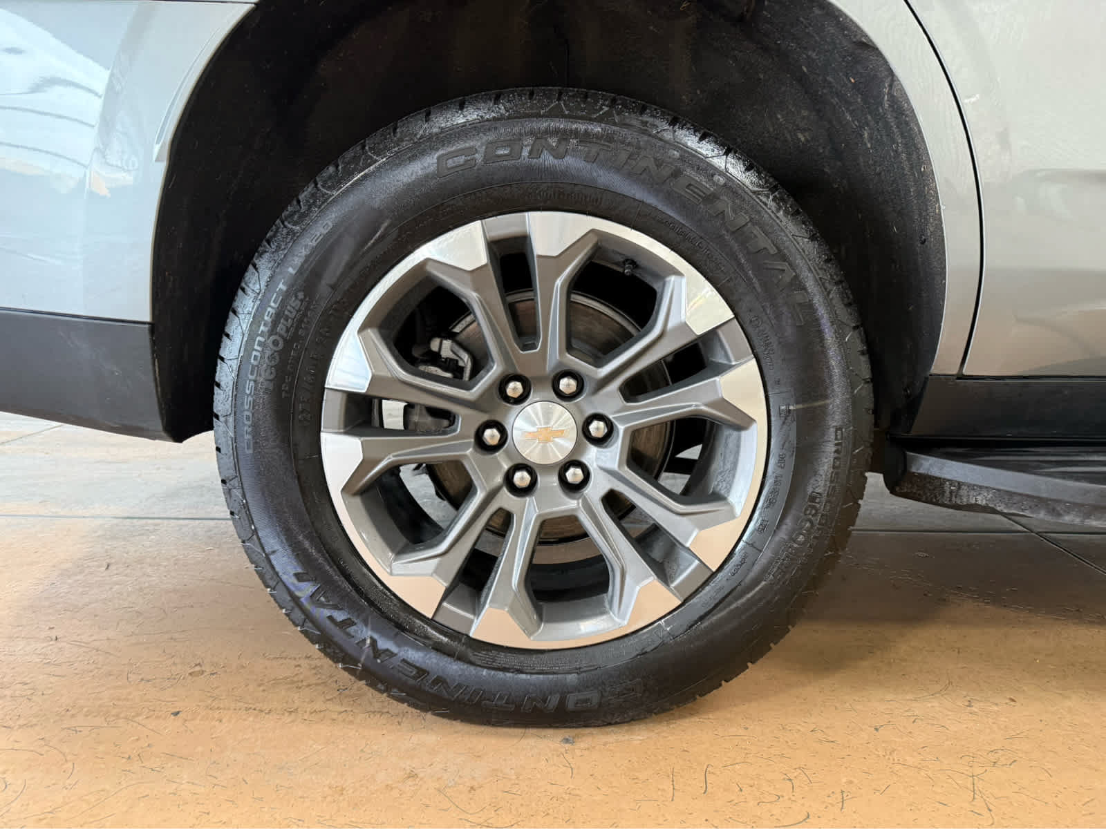 Used 2026 Chevrolet Tahoe LS w/ LPO, Dark Essentials Package AWD/4WD image 9