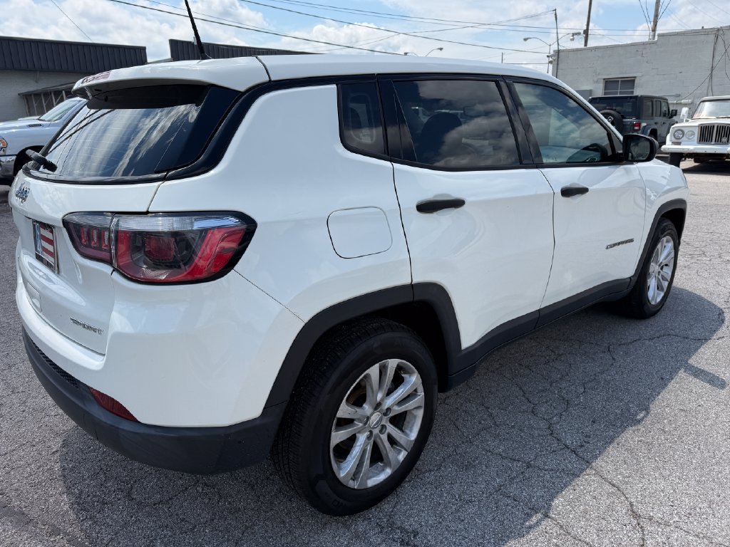 Used 2018 Jeep Compass Sport FWD image 4