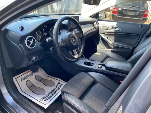 Used 2017 Mercedes-Benz GLA 250 4MATIC w/ Convenience Package image 3