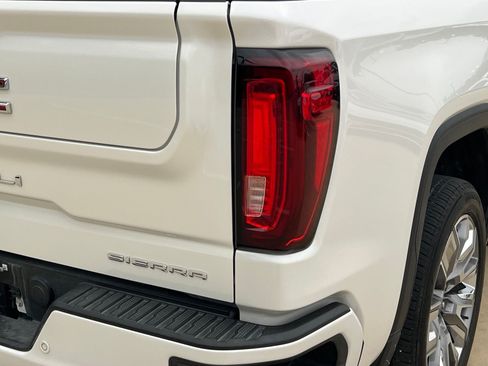 Used 2024 GMC Sierra 1500 Denali w/ Denali Reserve Package AWD/4WD image 14