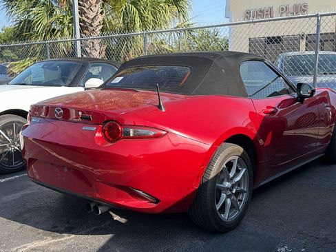 Used 2017 MAZDA MX-5 Miata Sport RWD image 3