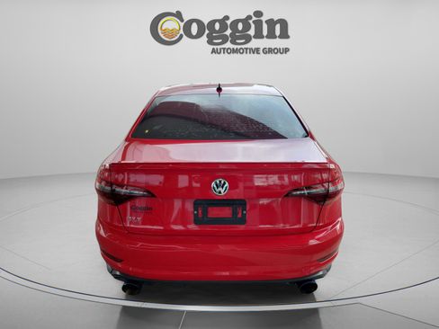 Used 2019 Volkswagen Jetta GLI image 4