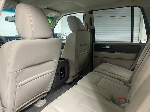 Used 2014 Ford Expedition XL image 11