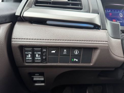 Used 2023 Honda Odyssey Touring image 19