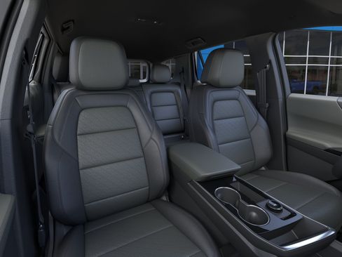 New 2027 Chevrolet Equinox LT w/ Convenience Package II FWD image 17