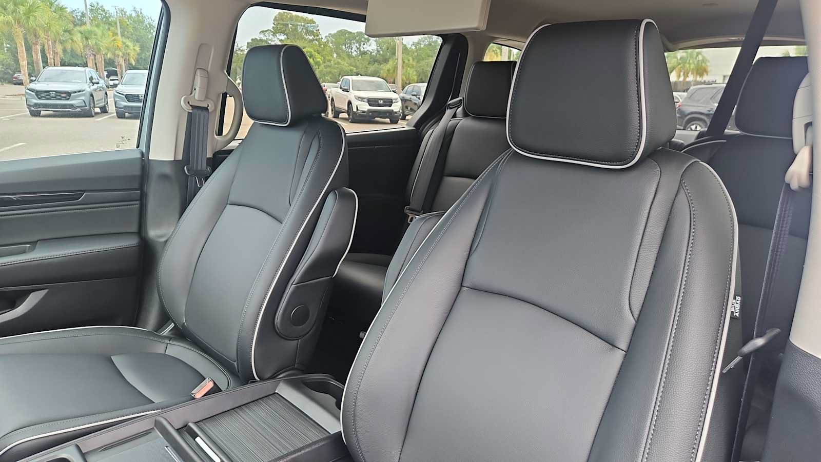 Certified 2026 Honda Odyssey Touring image 13