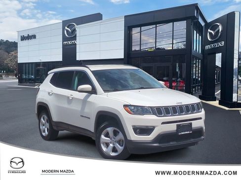 Used 2021 Jeep Compass Latitude w/ Convenience Group AWD/4WD image 1