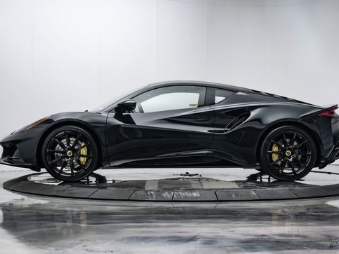 Used 2025 Lotus Emira RWD image 6