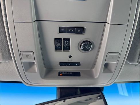Used 2019 Chevrolet Suburban Premier w/ Premier Plus Edition AWD/4WD image 48