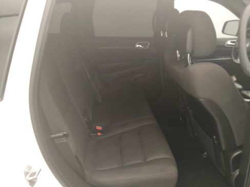 Used 2022 Jeep Grand Cherokee Laredo E RWD image 19