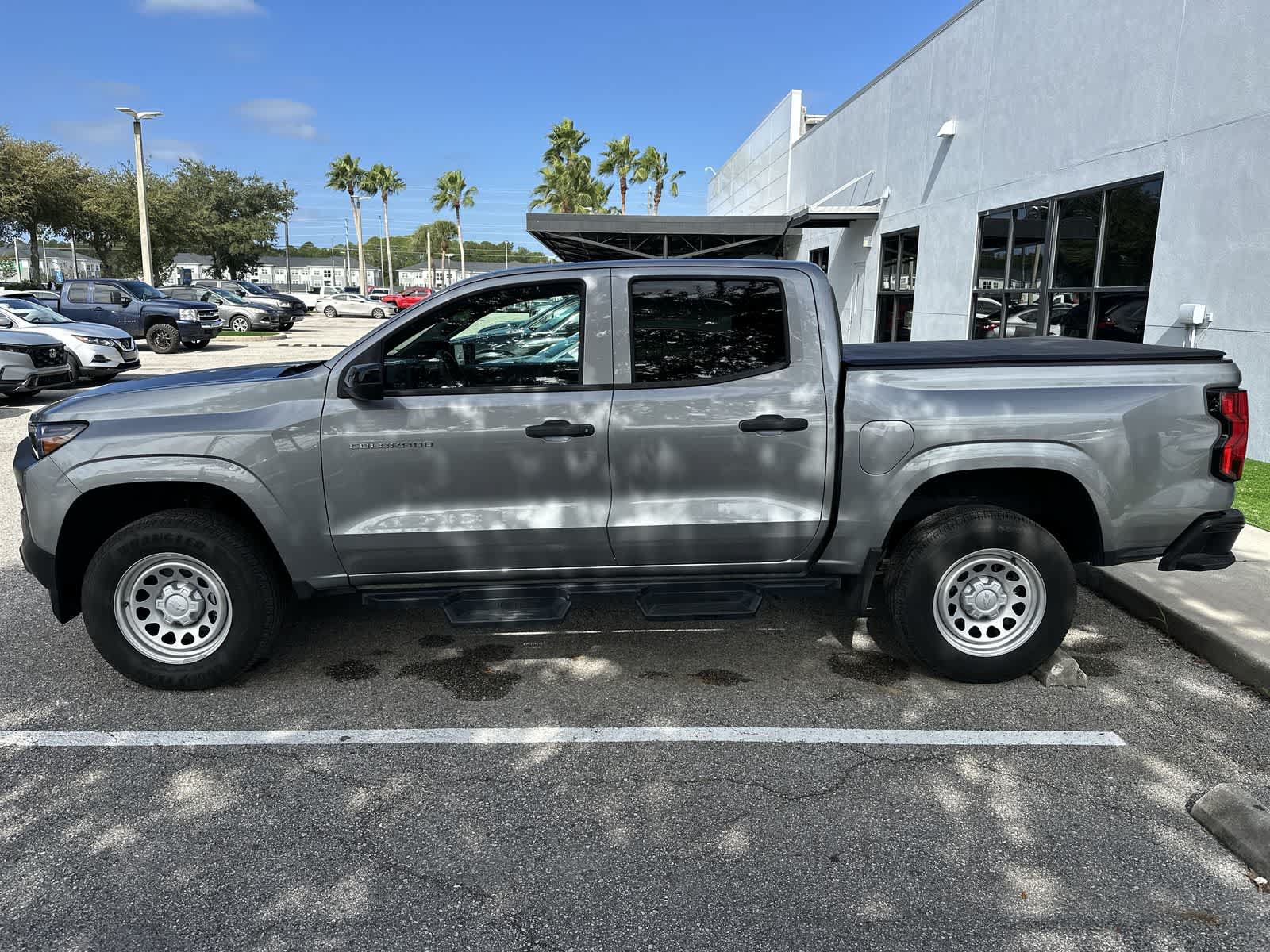 Used 2024 Chevrolet Colorado W/T w/ WT Convenience Package II RWD image 5