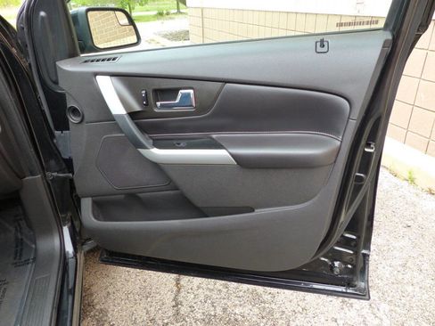 Used 2014 Ford Edge SEL image 42