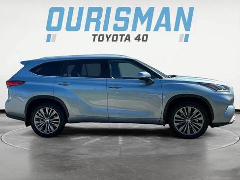 Used 2021 Toyota Highlander Platinum AWD/4WD image 8