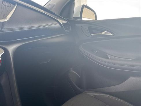 Used 2020 Buick Encore GX Select FWD image 22