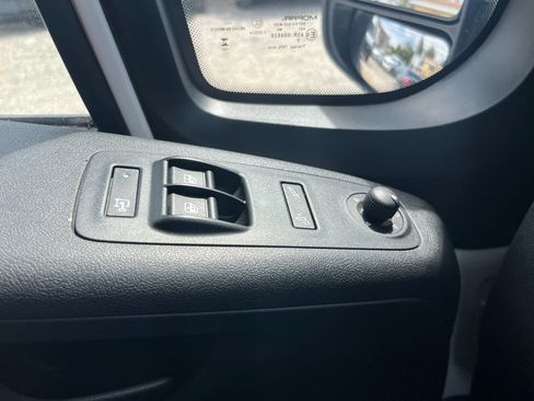 Used 2024 RAM ProMaster 2500 w/ Convenience Group FWD image 21