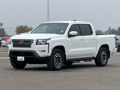 Used 2022 Nissan Frontier SV image 10