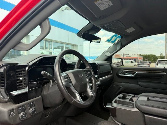 Used 2022 Chevrolet Silverado 1500 LT Trail Boss w/ Protection Package AWD/4WD image 7