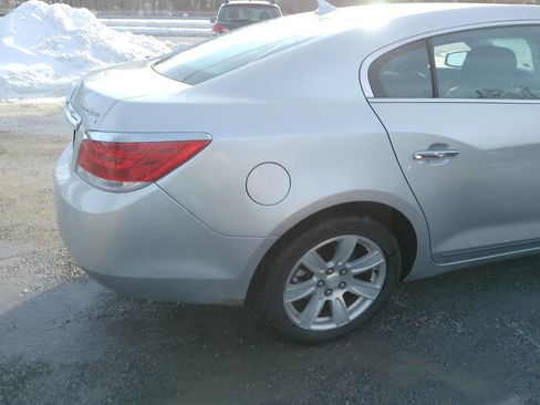 Used 2011 Buick LaCrosse CXL image 9