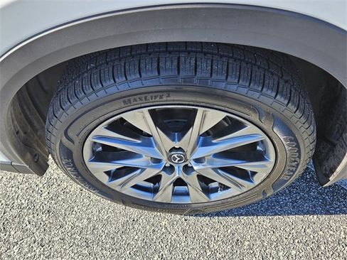 Used 2019 MAZDA CX-5 Signature image 17