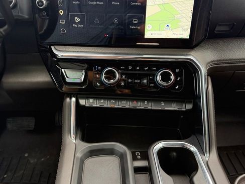 Used 2024 GMC Sierra 2500 Denali w/ Denali Reserve Package AWD/4WD image 15
