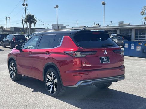 New 2026 Mitsubishi Outlander SEL FWD image 3