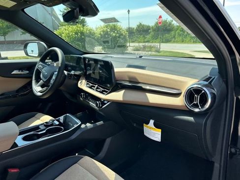 New 2026 Chevrolet Equinox ACTIV w/ Convenience Package III image 39