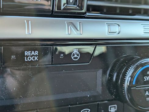 New 2026 Nissan Pathfinder Platinum image 14