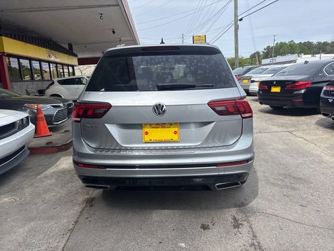 Used 2020 Volkswagen Tiguan SE R-Line image 6