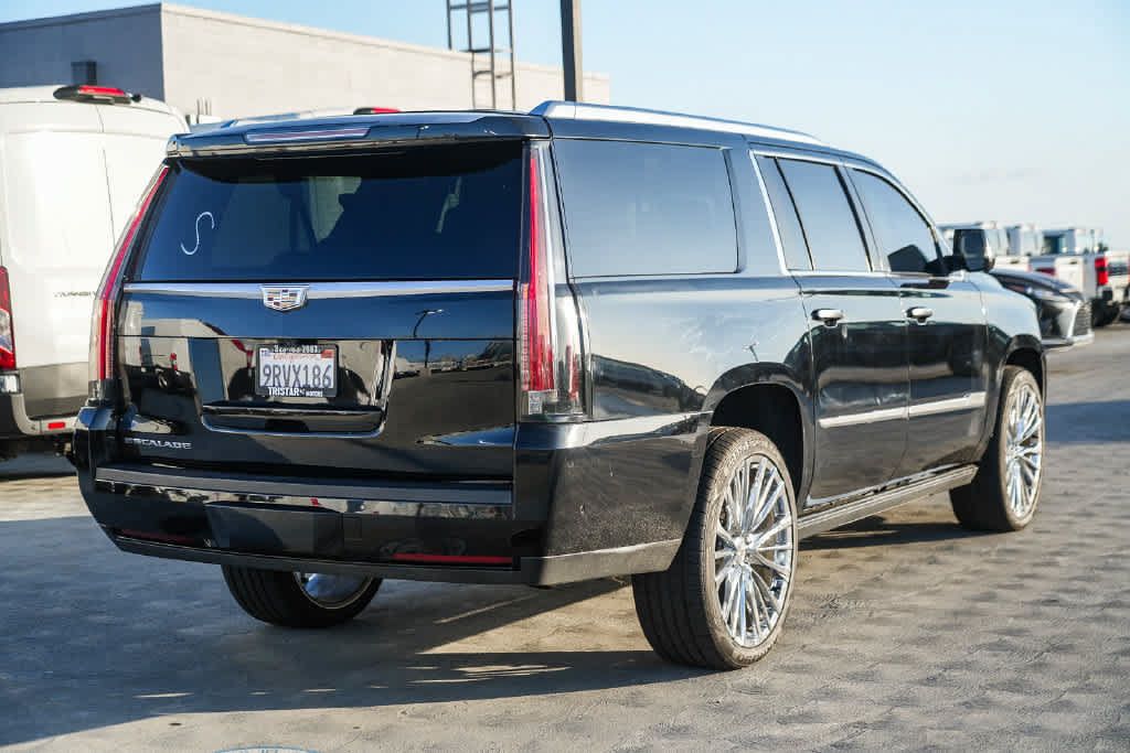 Used 2019 Cadillac Escalade ESV Premium Luxury RWD image 6