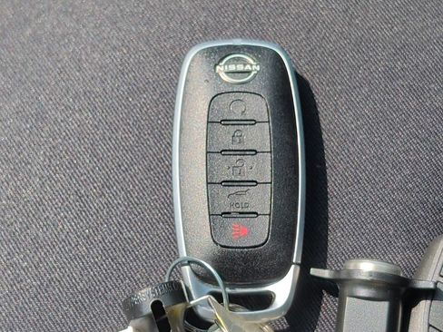 Used 2025 Nissan Pathfinder SV AWD/4WD image 39