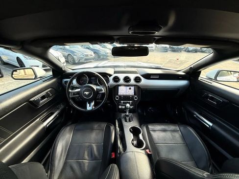 Used 2016 Ford Mustang Premium RWD image 3
