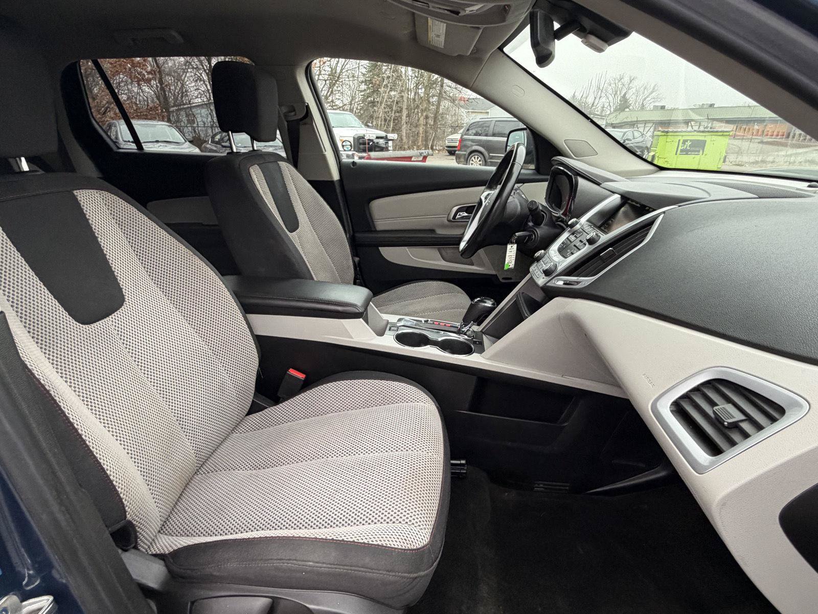 Used 2017 GMC Terrain SLE AWD/4WD image 28