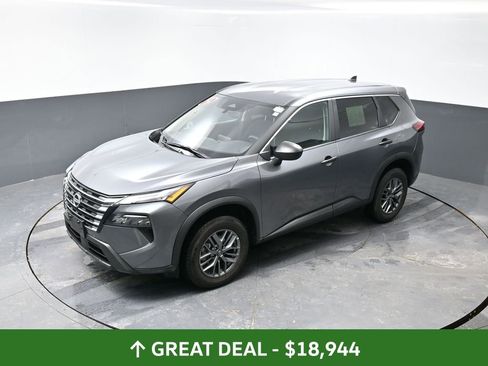 Used 2024 Nissan Rogue S image 46