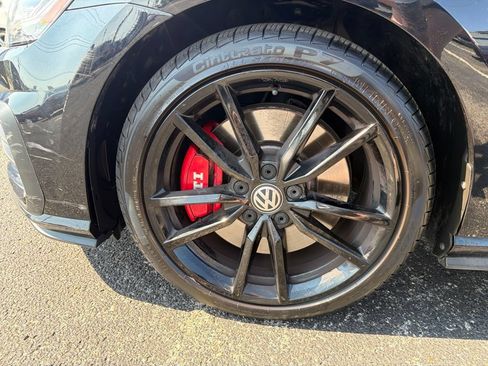 Used 2021 Volkswagen GTI SE FWD image 12
