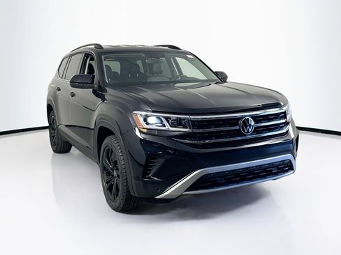 Used 2023 Volkswagen Atlas SE image 3