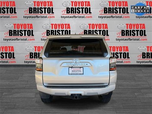 Used 2018 Toyota 4Runner SR5 image 4